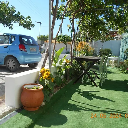 Garifalia Apartment Kalamaki (Heraklion)